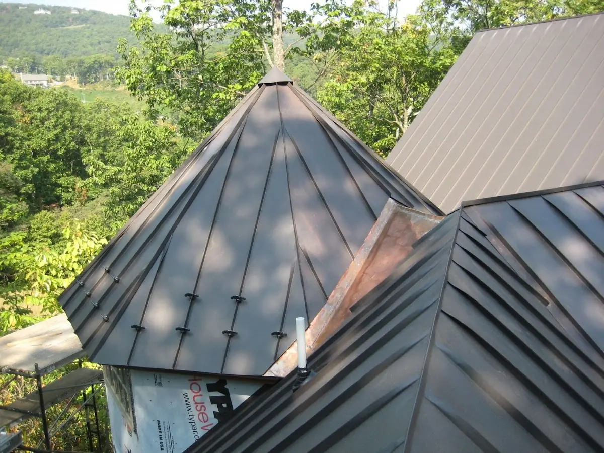 Professional Roof Tarp Installation by Craftsman Roofing in Riverdale Heights